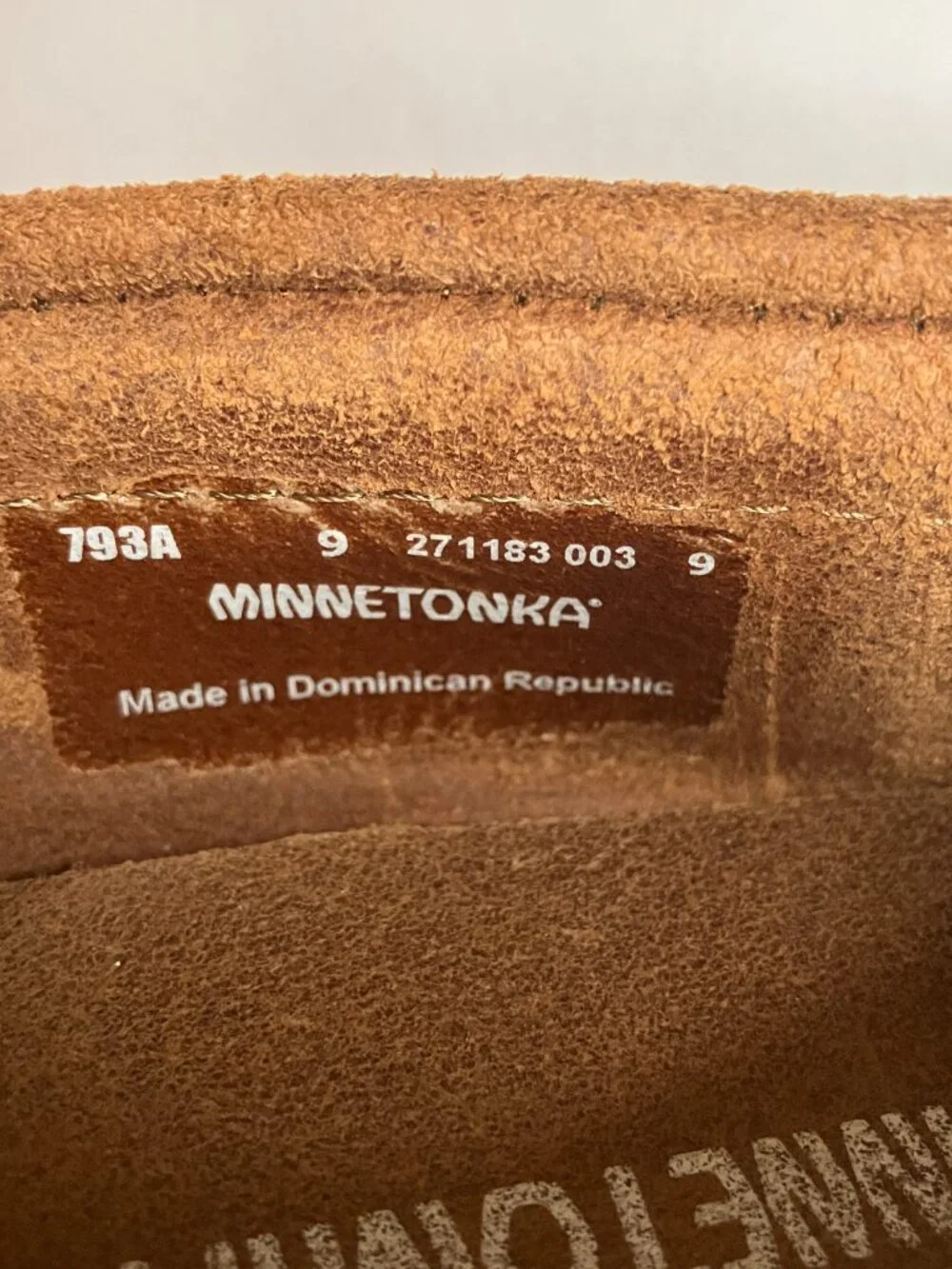 Minnetonka Men's Tie Tread Moccasins Brown Ruff Suede Size 9 NWOB Slip On Loafer